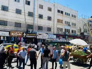 مجمع تجاري للبيع في الخليل - باب الزاوية