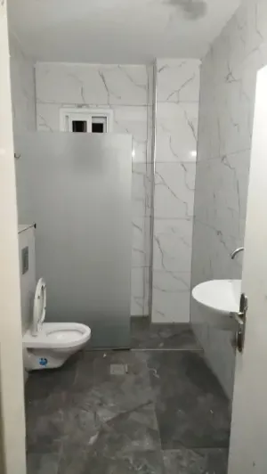 شقة للإيجار الماصيون/جهة ام الشرايط بجانب سوبر ماركت عسل ويصل للتواصل  عيسى مصلح 0592858382