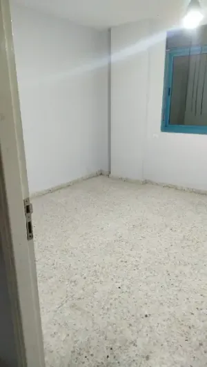 شقة للإيجار الماصيون/جهة ام الشرايط بجانب سوبر ماركت عسل ويصل للتواصل  عيسى مصلح 0592858382