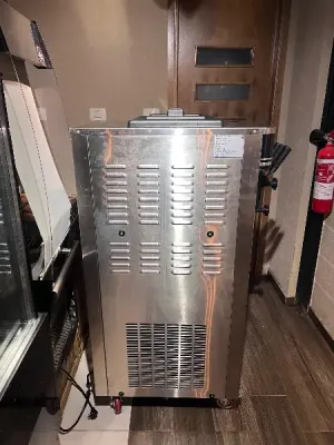 ماكنة صنع البوظة الامريكية