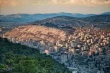 مدينة نابلس: عراقة التاريخ وحيوية المستقبل