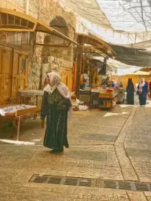 مدينة الخليل: تاريخ عريق وهويّة فلسطينية متجددة